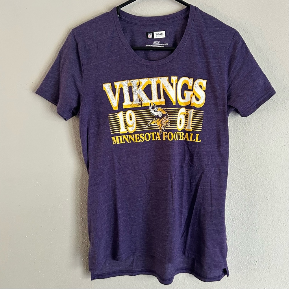 Women’s NFL Team Apparel Vikings T Shirt